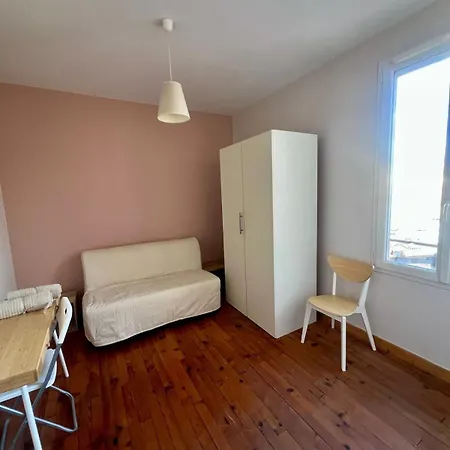 Spacious House For 8 People Holiday home Clermont-Ferrand